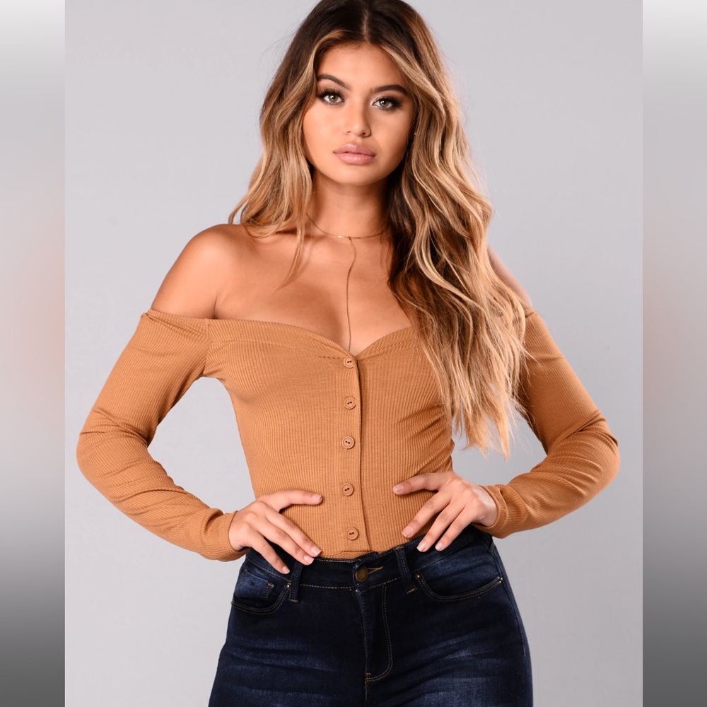 Fashion nova bodysuit